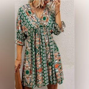 NWOT/ never worn SHEIN Boho Floral V neck size L